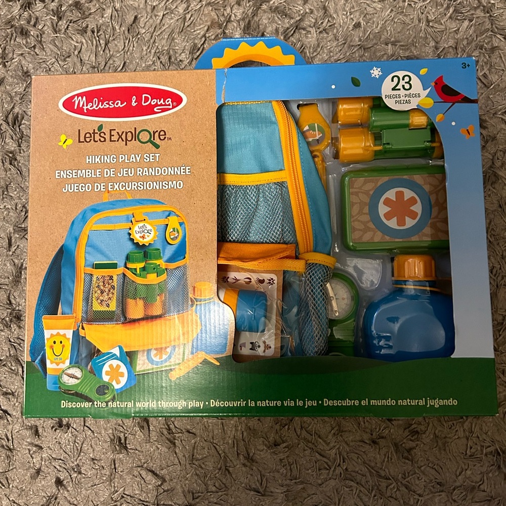Melissa & Doug let’s explore hiking set